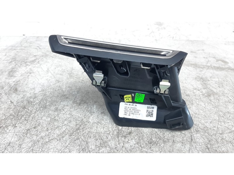 Recambio de aireador derecho para peugeot 208 (p2) allure referencia OEM IAM 98283683DX  