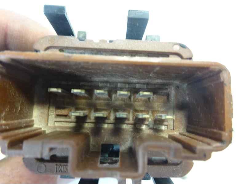 Recambio de mando elevalunas delantero izquierdo para renault megane ii berlina 5p confort expression referencia OEM IAM   