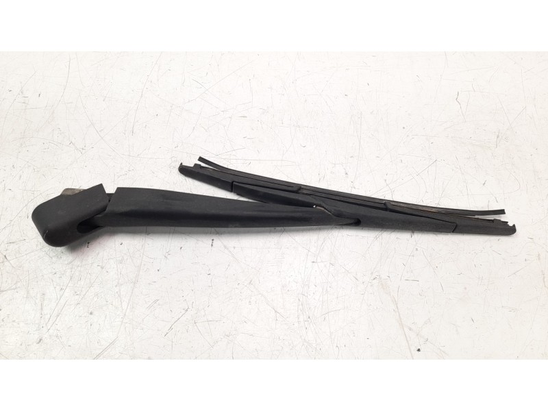 Recambio de brazo limpia trasero para suzuki swift berlina (mz) 1.3 16v cat referencia OEM IAM 3882163J00  