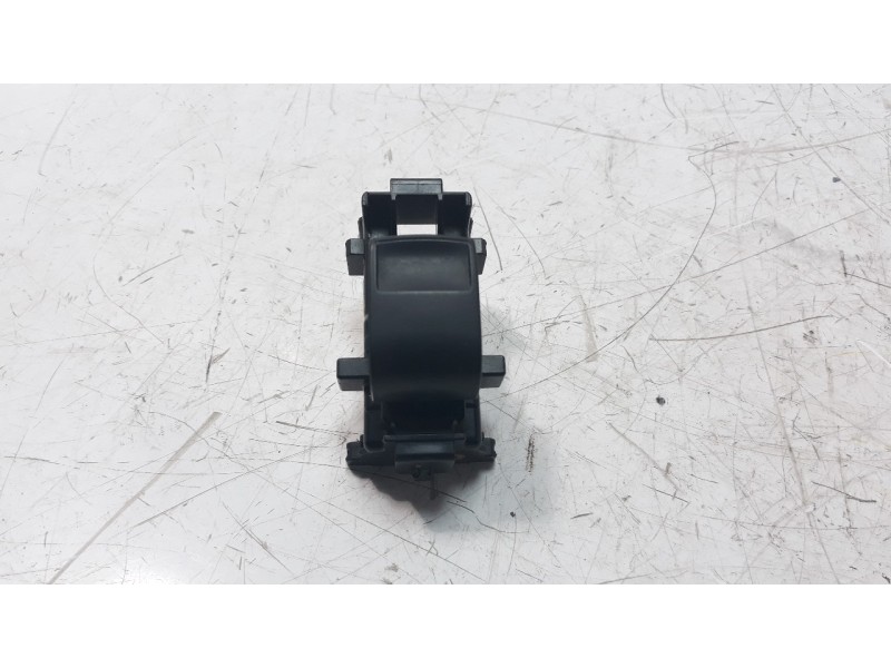 Recambio de mando elevalunas delantero derecho para toyota yaris referencia OEM IAM 19282910  
