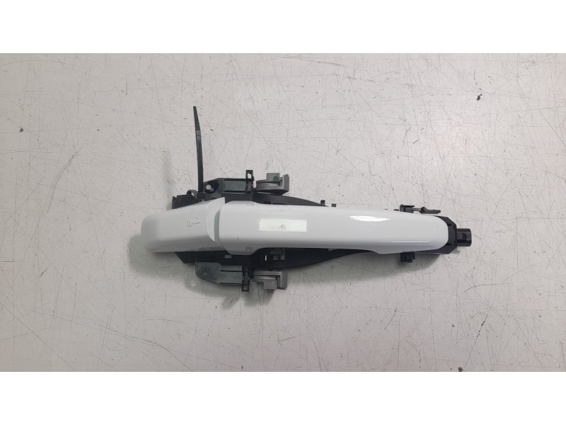 Recambio de maneta exterior delantera izquierda para jaguar e-pace 2.0 diesel cat referencia OEM IAM BJ32224N03  