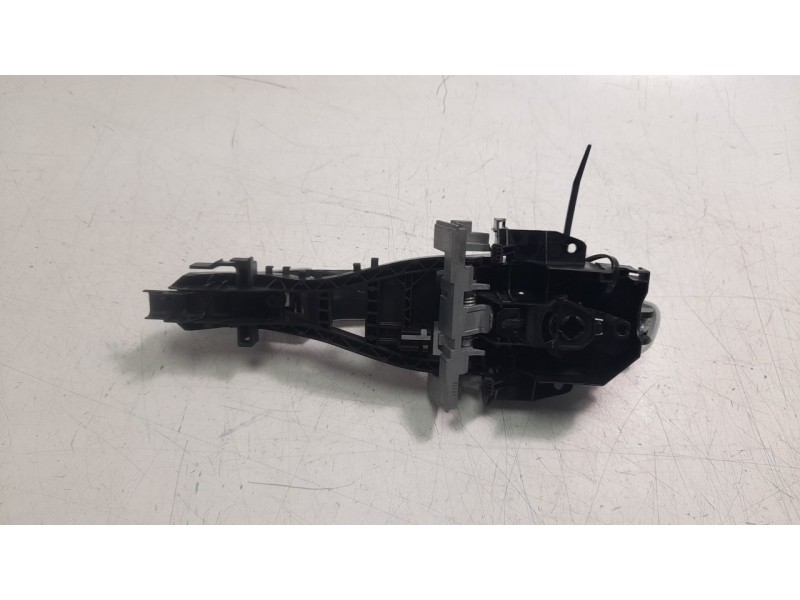 Recambio de maneta exterior delantera izquierda para jaguar e-pace 2.0 diesel cat referencia OEM IAM BJ32224N03  