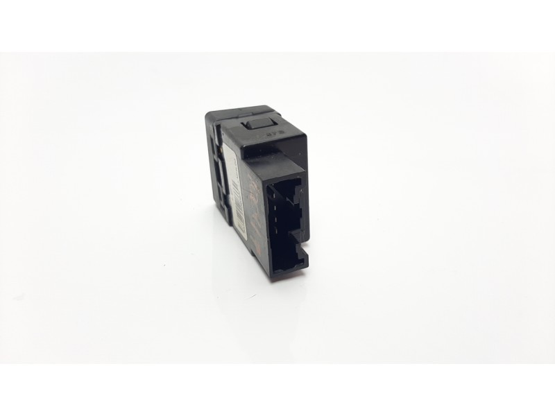 Recambio de interruptor para hyundai ix35 1.7 crdi cat referencia OEM IAM 937602S0009P  