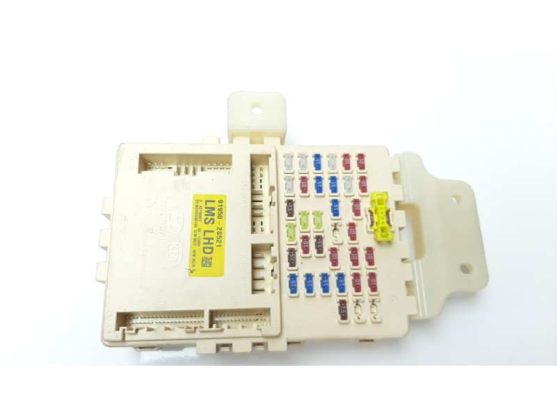 Recambio de caja reles / fusibles para hyundai ix35 1.7 crdi cat referencia OEM IAM 919502S521  