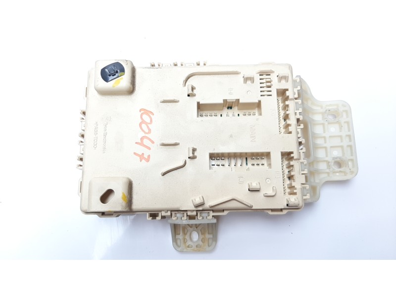 Recambio de caja reles / fusibles para hyundai ix35 1.7 crdi cat referencia OEM IAM 919502S521  