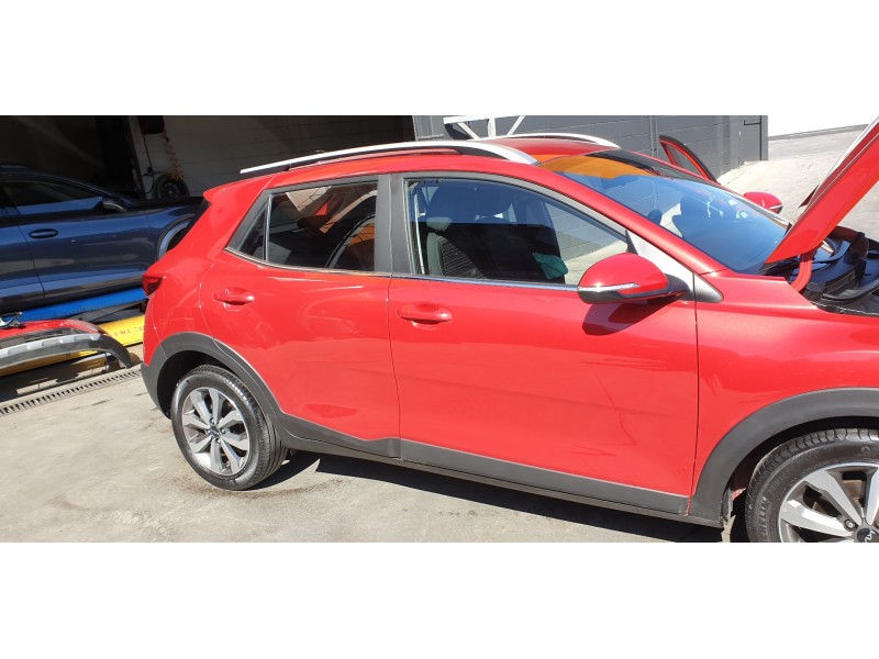 Recambio de bomba combustible para kia stonic (ybcuv) 1.2 cat referencia OEM IAM 31120H8100  