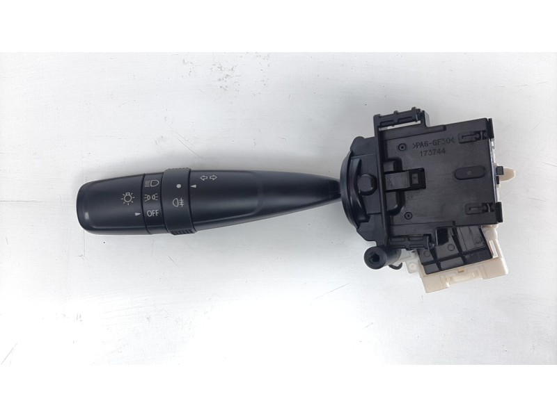 Recambio de mando intermitentes para suzuki vitara 1.4 16v boosterjet cat referencia OEM IAM 3721061M50000  