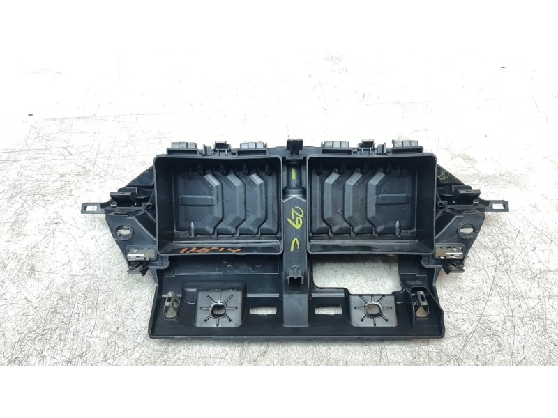 Recambio de aireador central para peugeot 208 (p2) allure referencia OEM IAM 9823457080  
