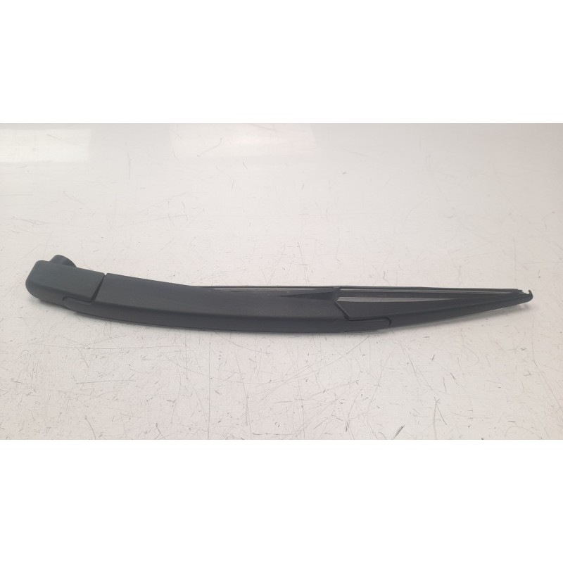 Recambio de brazo limpia trasero para opel corsa f 1.2 referencia OEM IAM 6429HE  