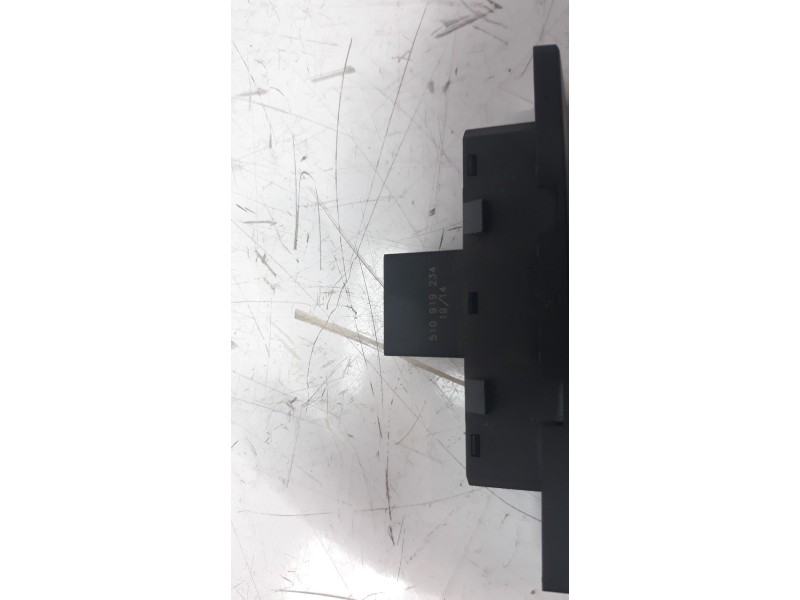 Recambio de pantalla multifuncion para volkswagen golf vii sportsvan 2.0 tdi referencia OEM IAM 510919234  