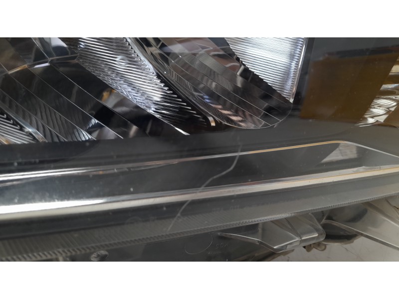 Recambio de faro derecho para toyota rav4 referencia OEM IAM 8114542840  