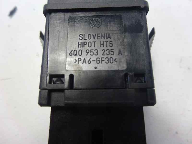 Recambio de warning para volkswagen polo (9n3) united referencia OEM IAM 6Q0953235A  
