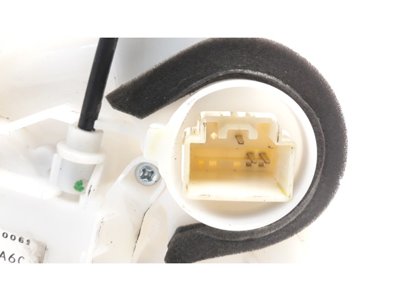 Recambio de cerradura puerta trasera derecha para mazda 2 lim. () 1.5 16v cat referencia OEM IAM DA6C72310  