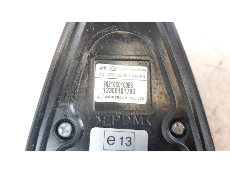 Recambio de antena para hyundai i20 1.0 tgdi cat referencia OEM IAM 96213Q0000EB  