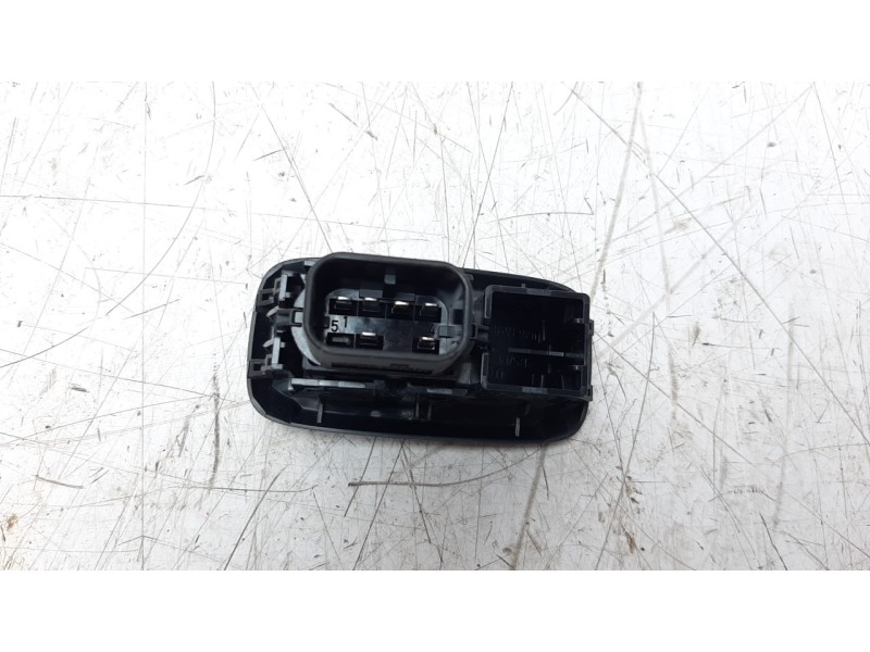 Recambio de mando elevalunas trasero izquierdo para ford ka+ 1.2 ti-vct cat (3 cil.) referencia OEM IAM   