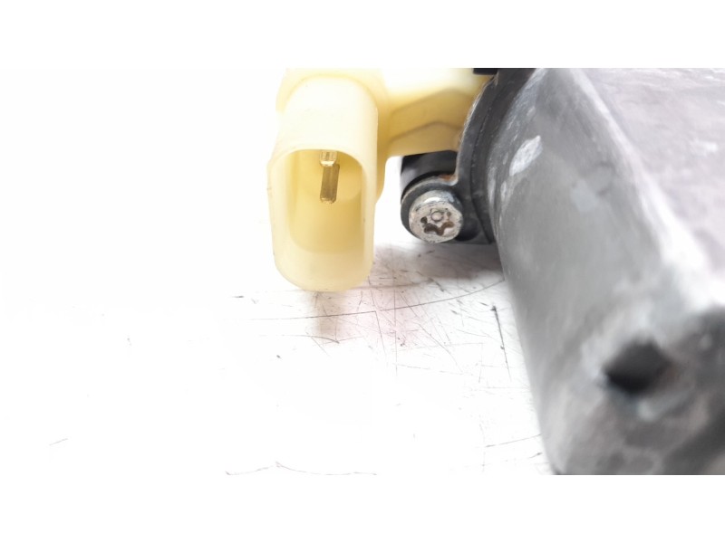 Recambio de elevalunas trasero izquierdo para kia stonic (ybcuv) 1.2 cat referencia OEM IAM 83401H8100  