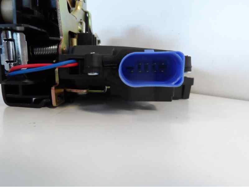 Recambio de cerradura puerta delantera derecha para volkswagen jetta (1k2) referencia OEM IAM 3D1837016A CRDVW1006 EZCVW010