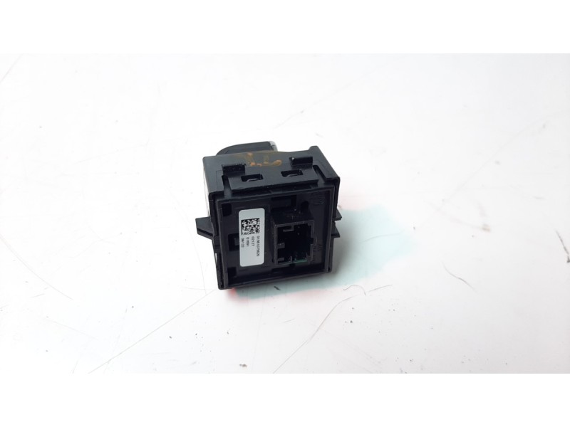 Recambio de mando elevalunas trasero izquierdo para alfa romeo stelvio (630) 2.2 jtdm cat referencia OEM IAM 01561075620  