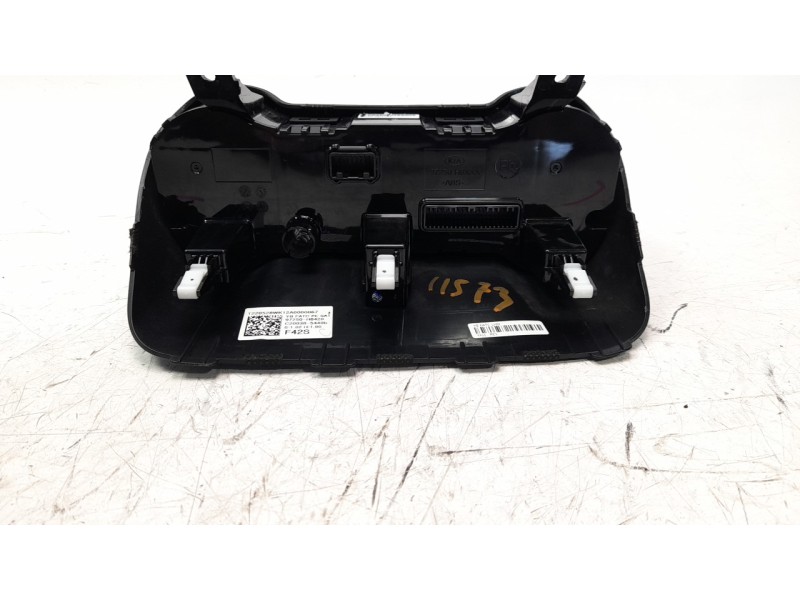 Recambio de mando climatizador para kia stonic (ybcuv) 1.2 cat referencia OEM IAM 97250H8420  