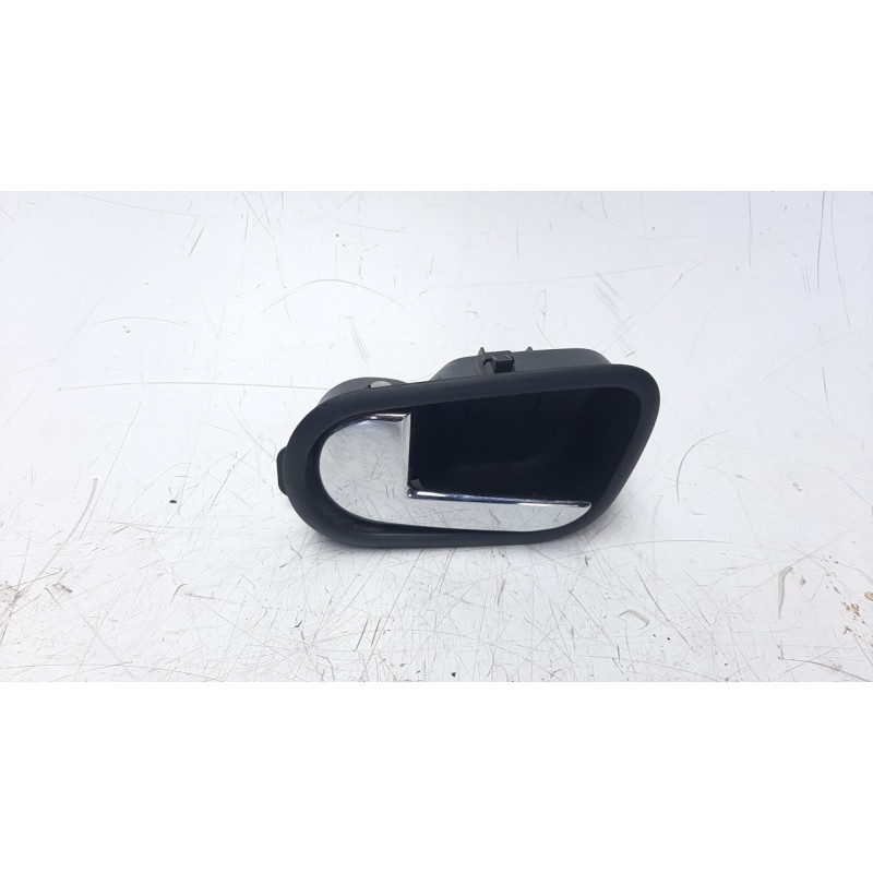 Recambio de maneta interior delantera izquierda para ford ka+ 1.2 ti-vct cat (3 cil.) referencia OEM IAM   