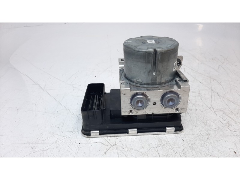 Recambio de abs para volvo v60 familiar 2.0 diesel cat referencia OEM IAM 32214773  