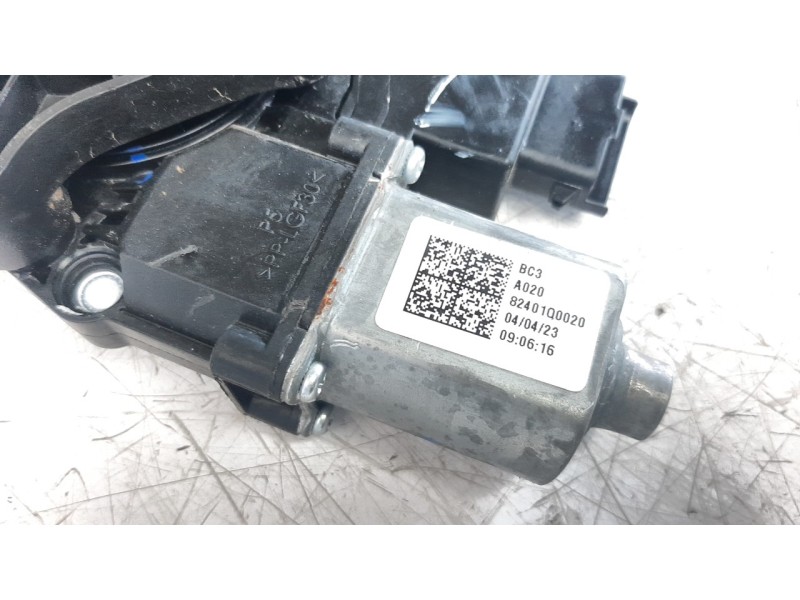 Recambio de elevalunas delantero izquierdo para hyundai i20 1.0 tgdi cat referencia OEM IAM 82403Q0010  