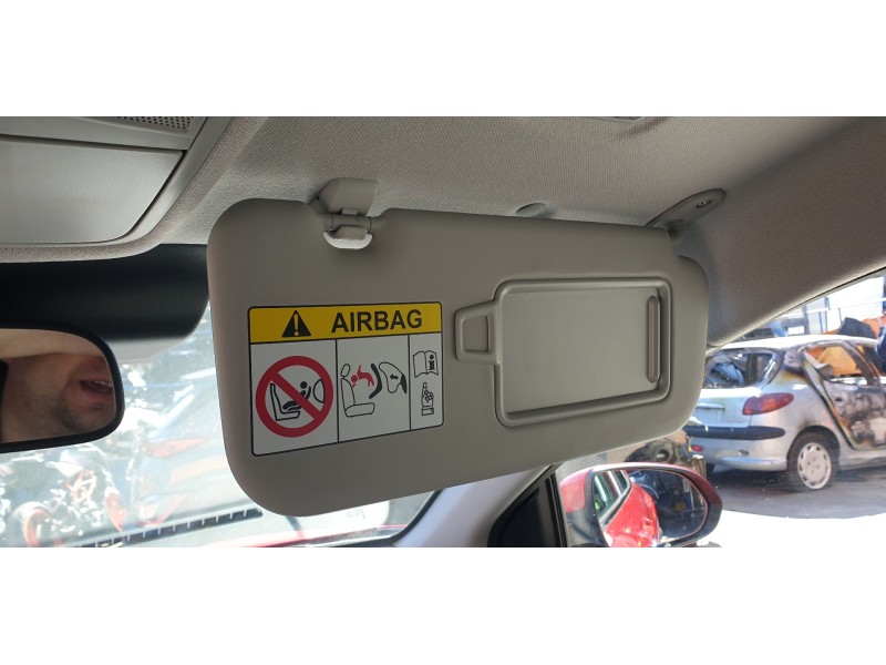 Recambio de parasol derecho para kia stonic (ybcuv) 1.2 cat referencia OEM IAM 85220H8060BF3  
