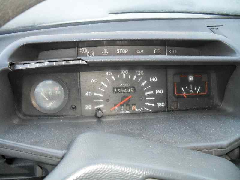 peugeot 205 berlina del año 1983