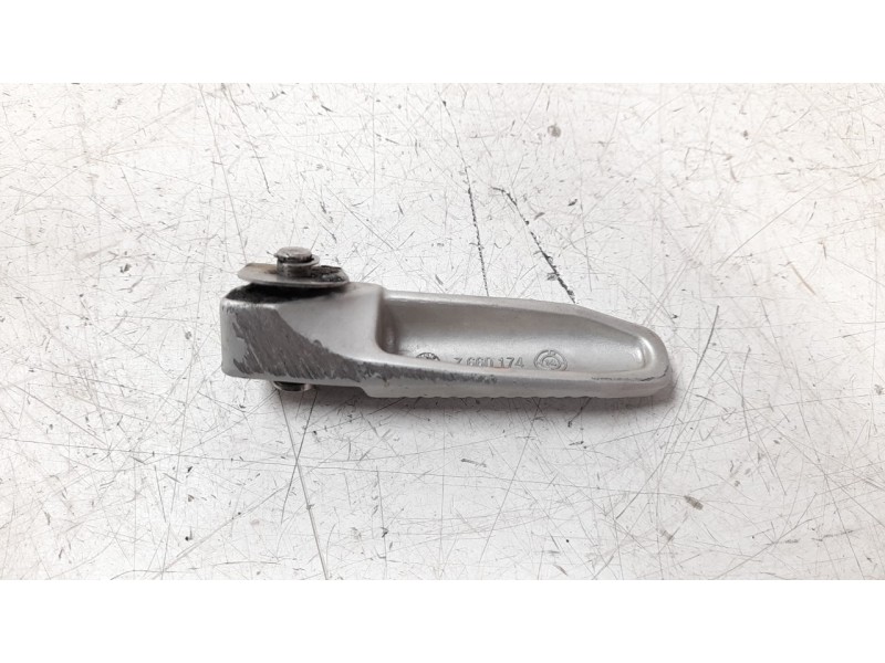 Recambio de estribo para bmw f 800 r 800 r referencia OEM IAM 46717660172  