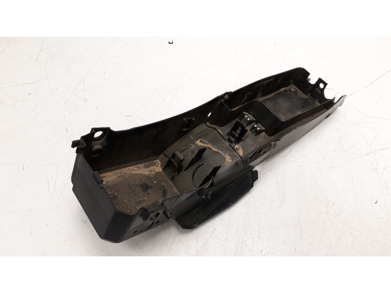 Recambio de moldura para yamaha mt-07 mt-07 referencia OEM IAM BAT8212B00  