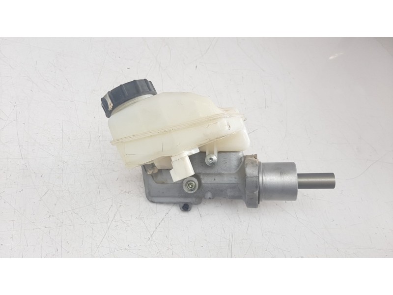 Recambio de bomba freno para volvo v60 familiar 2.0 diesel cat referencia OEM IAM 32130227  