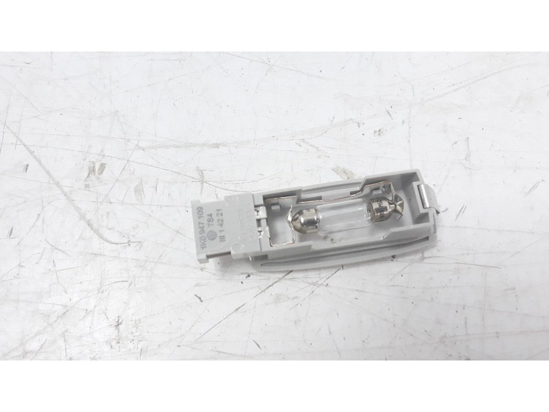 Recambio de luz interior para volkswagen polo 1.0 tsi referencia OEM IAM 1K947109  