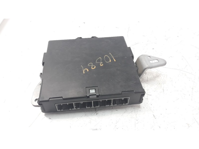 Recambio de modulo electronico para toyota yaris referencia OEM IAM 899810D140  