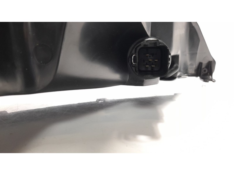 Recambio de faro izquierdo para ford focus berlina (cak) referencia OEM IAM 1084889 10110261002 FD4204804