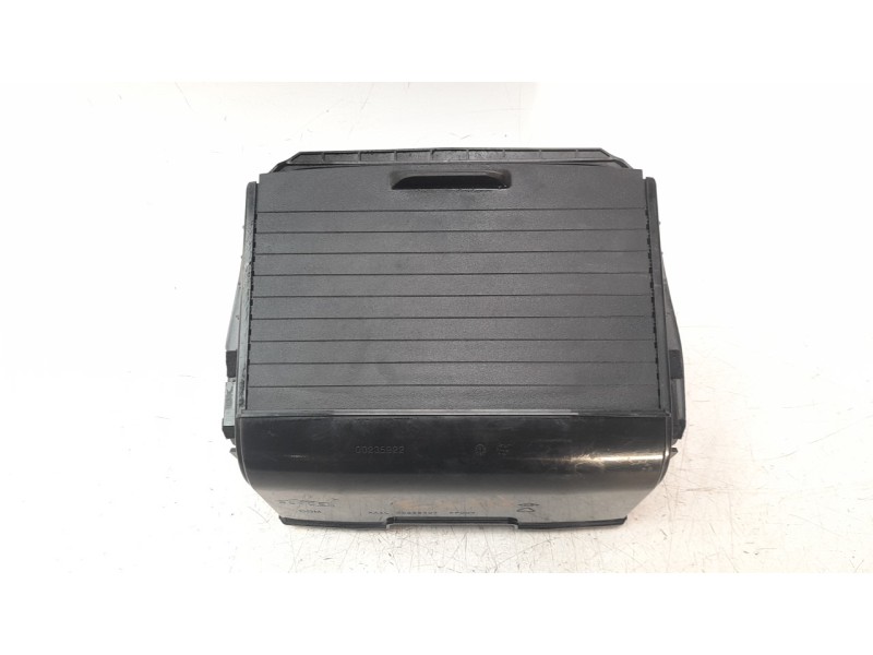 Recambio de cenicero para smart fortwo cabrio referencia OEM IAM A4536831000  