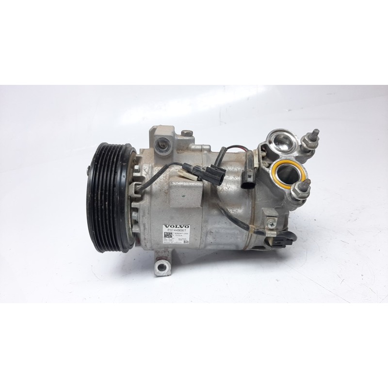 Recambio de compresor aire acondicionado para volvo v60 familiar 2.0 diesel cat referencia OEM IAM 31449067 320178 CAF560027
