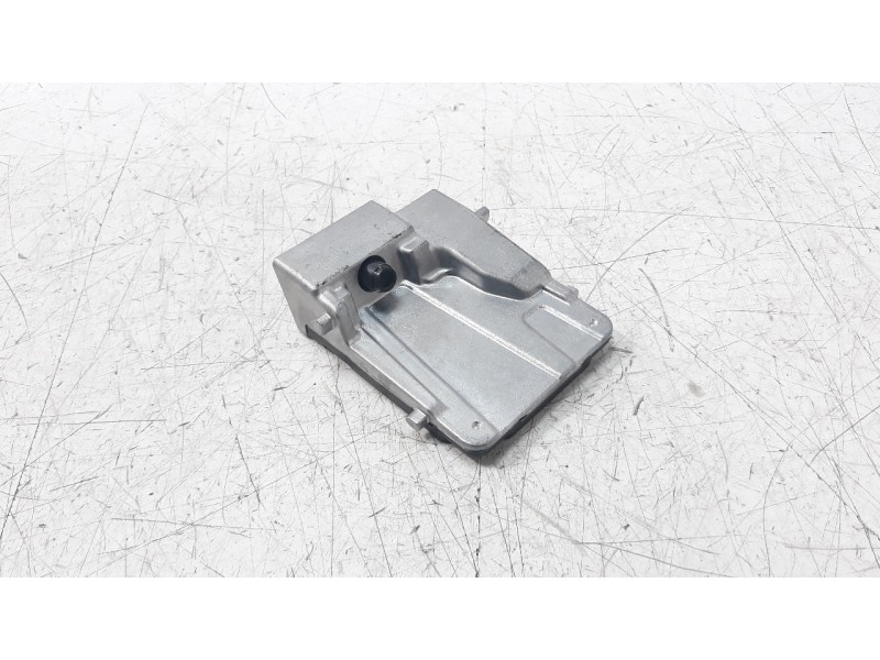 Recambio de modulo electronico para toyota corolla (e21) referencia OEM IAM 8646C12010  