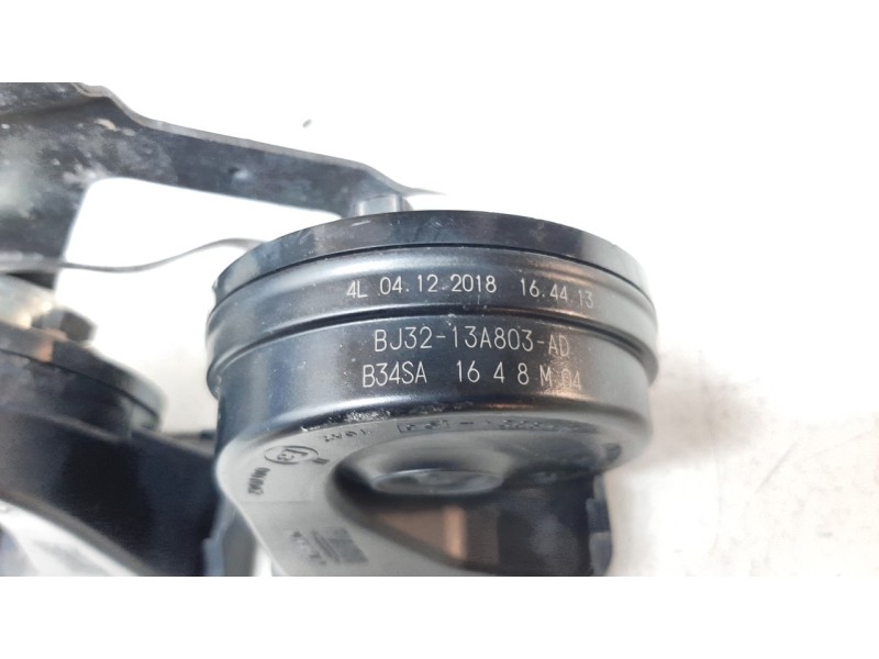 Recambio de claxon para land rover discovery sport 2.0 td4 cat referencia OEM IAM BJ3213A803AD  