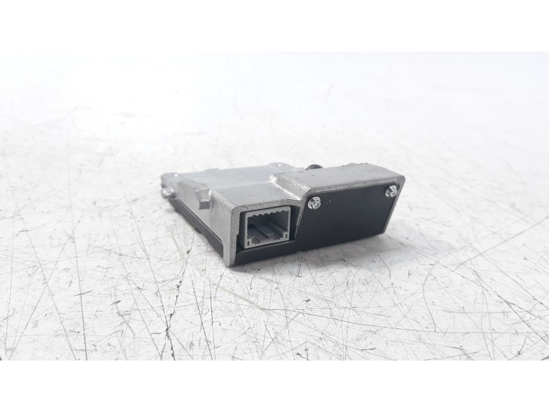 Recambio de modulo electronico para toyota corolla (e21) referencia OEM IAM 8646C12010  
