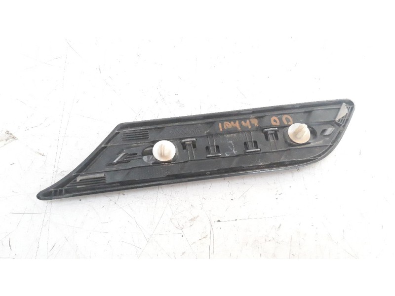 Recambio de moldura para suzuki vitara 1.6 ddis turbodiesel cat referencia OEM IAM 7262154POL  