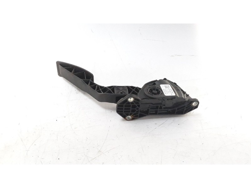 Recambio de potenciometro pedal para suzuki vitara 1.6 ddis turbodiesel cat referencia OEM IAM 4940068L51  