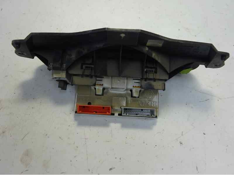 Recambio de pantalla multifuncion para renault megane i classic (la0) 1.9 dti alize referencia OEM IAM 8200028364A  