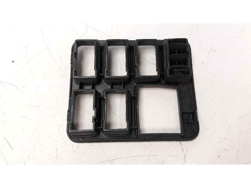 Recambio de moldura para toyota land cruiser (j12) 3.0 turbodiesel referencia OEM IAM 5544660020  