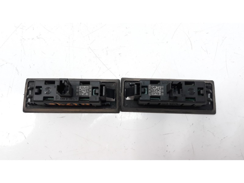 Recambio de piloto matricula para audi q5 (fyb) 2.0 16v tdi referencia OEM IAM 8W6943021A  