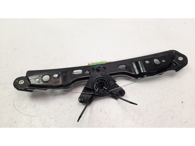 Recambio de elevalunas trasero derecho para volvo v60 familiar 2.0 diesel cat referencia OEM IAM 31462707  
