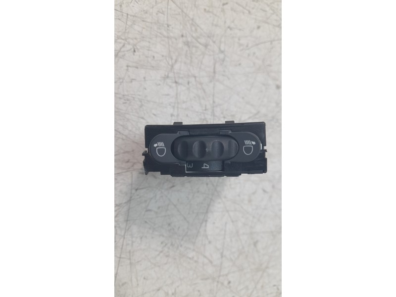 Recambio de interruptor para smart fortwo coupe referencia OEM IAM 8200379685  