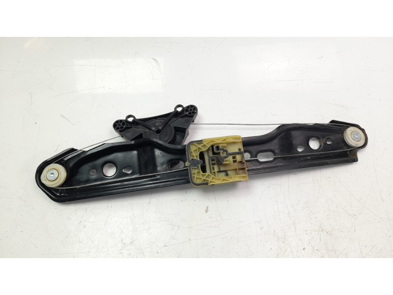 Recambio de elevalunas trasero izquierdo para volvo v60 familiar 2.0 diesel cat referencia OEM IAM 31462706  