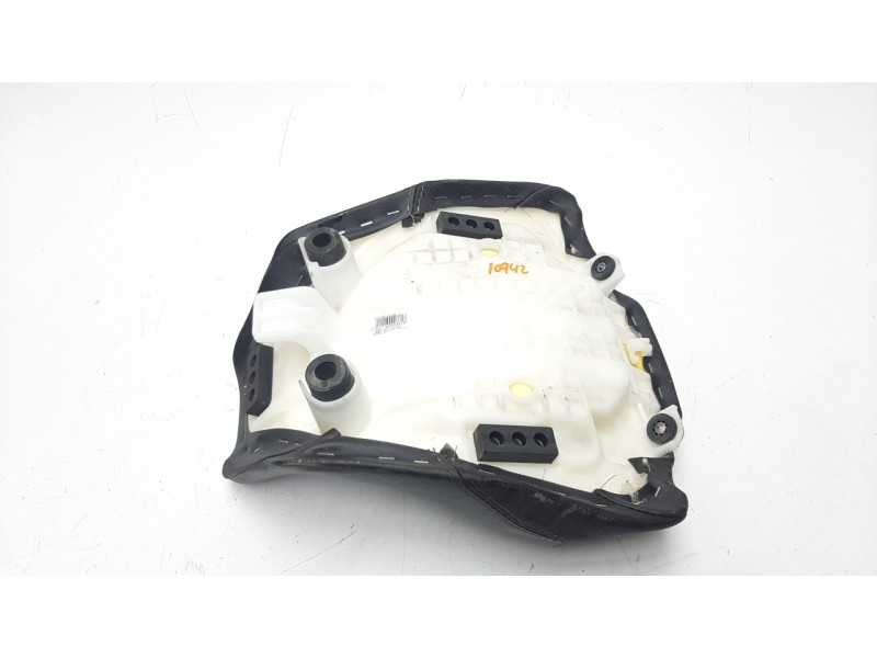 Recambio de asiento para honda cb 650r referencia OEM IAM 7710AMKYD500T2  