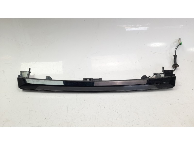 Recambio de luz central de freno para volvo v60 familiar 2.0 diesel cat referencia OEM IAM 31468198  
