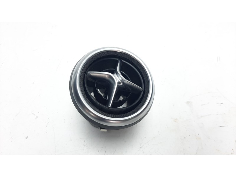 Recambio de rejilla aireadora para mercedes-benz clase a (w176) 2.1 cdi cat referencia OEM IAM A1768300354  